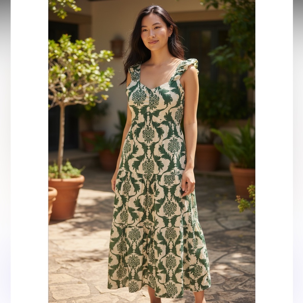 Elegant Green and Cream Maxi Dress